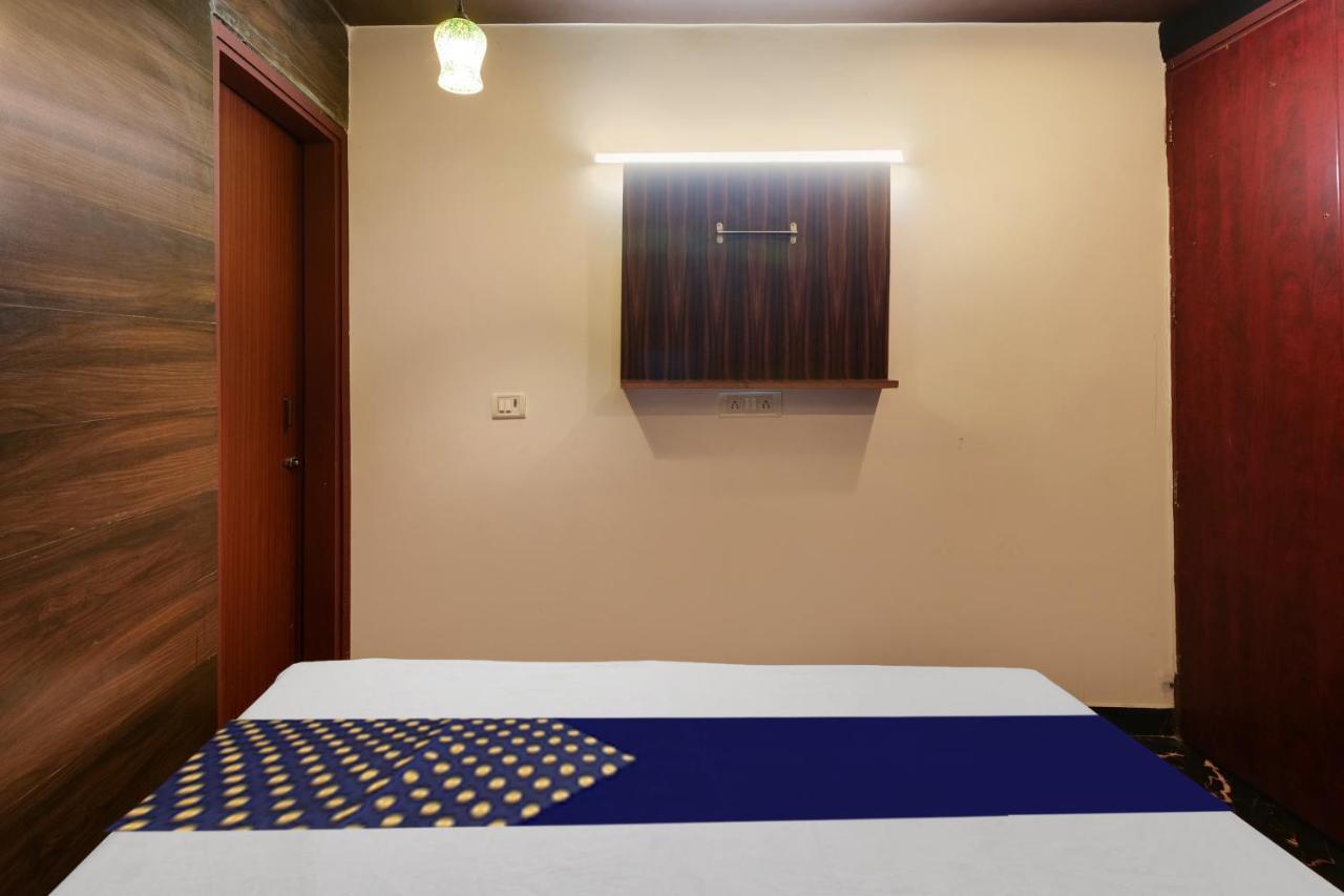 Oyo Flagship 81486 Hotel Mahalaxmi Guesthouse Nova Deli Exterior foto