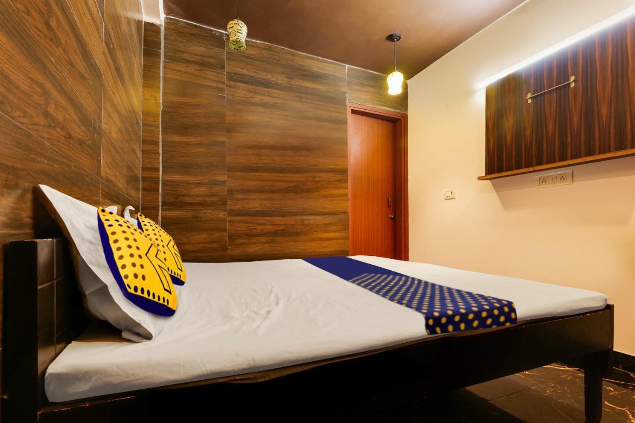 Oyo Flagship 81486 Hotel Mahalaxmi Guesthouse Nova Deli Exterior foto
