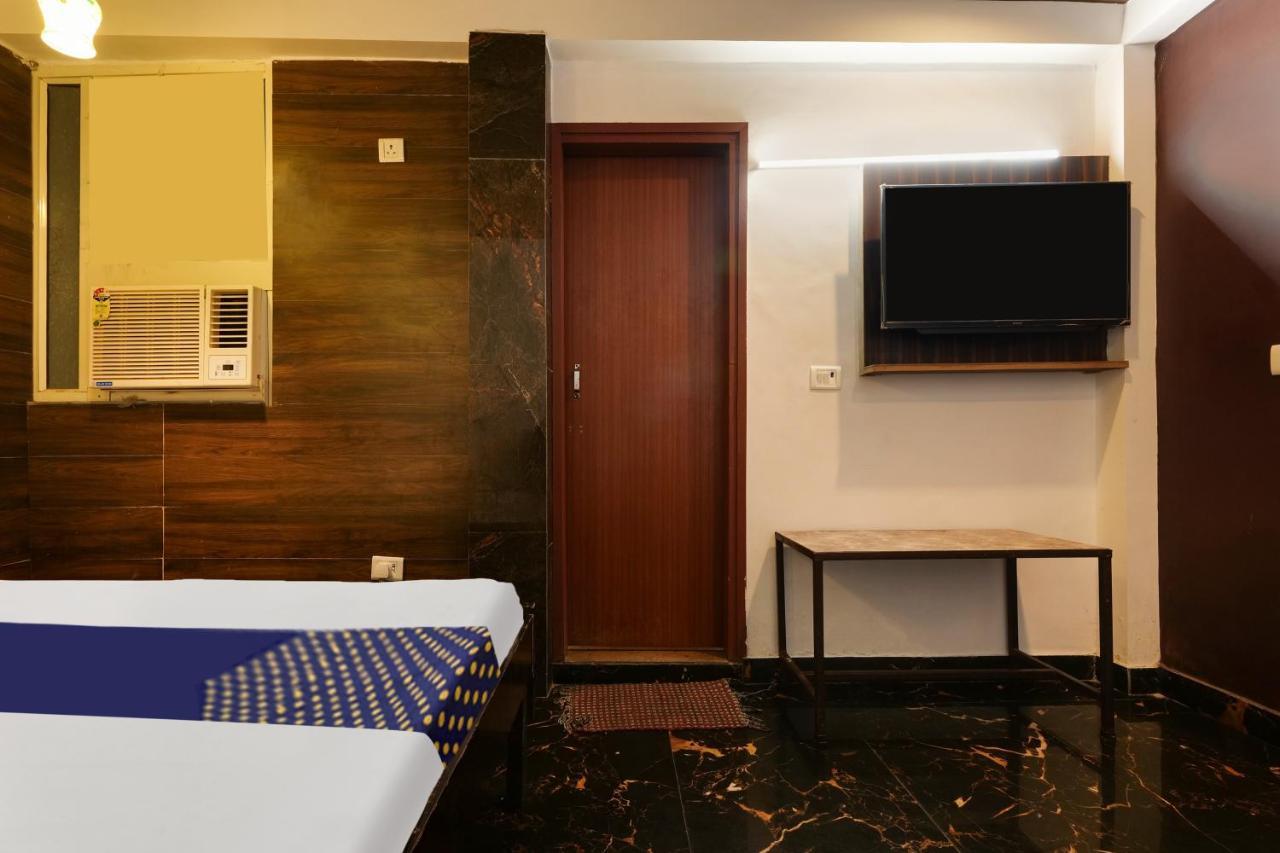 Oyo Flagship 81486 Hotel Mahalaxmi Guesthouse Nova Deli Exterior foto