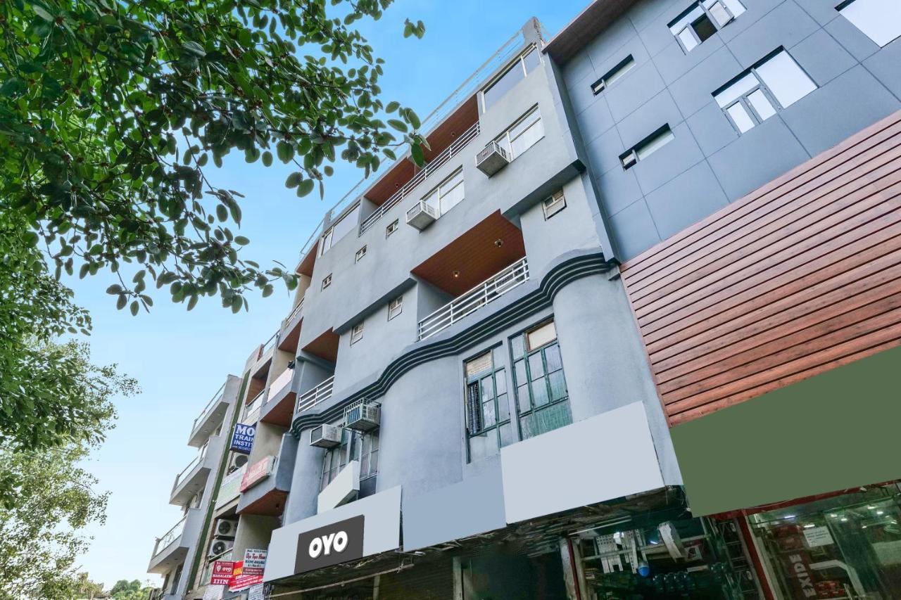 Oyo Flagship 81486 Hotel Mahalaxmi Guesthouse Nova Deli Exterior foto